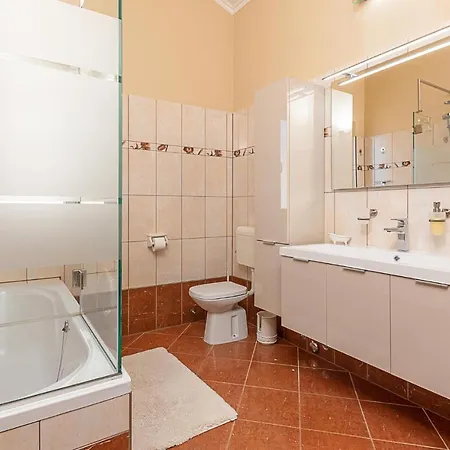 Διαμέρισμα Gorgeous In With Kitchen Πούλα