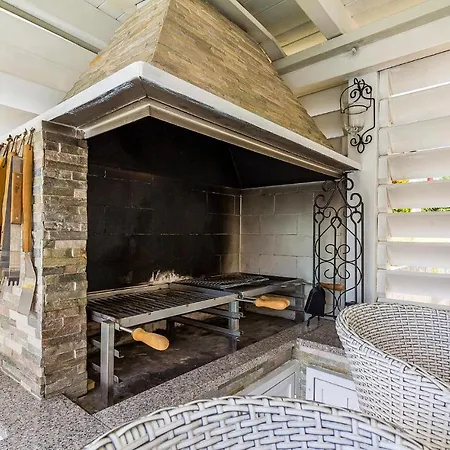 Gorgeous In With Kitchen Apartament Pula