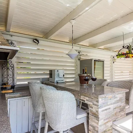 Gorgeous In With Kitchen * Pola